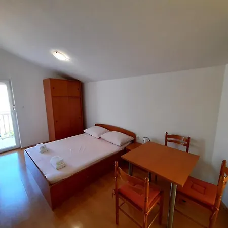 Apartments Nikolas Vodice Exterior photo