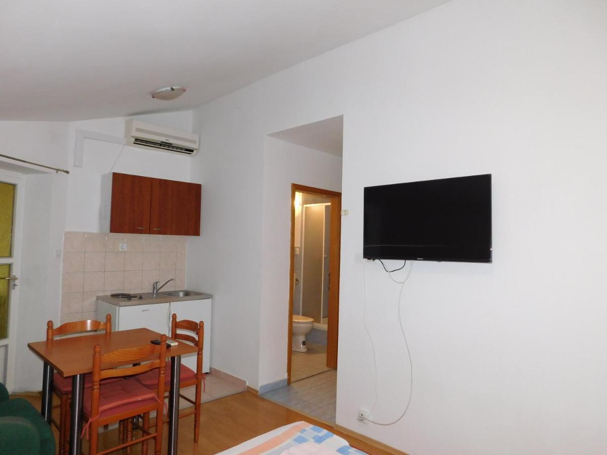 Nikolas Apartment