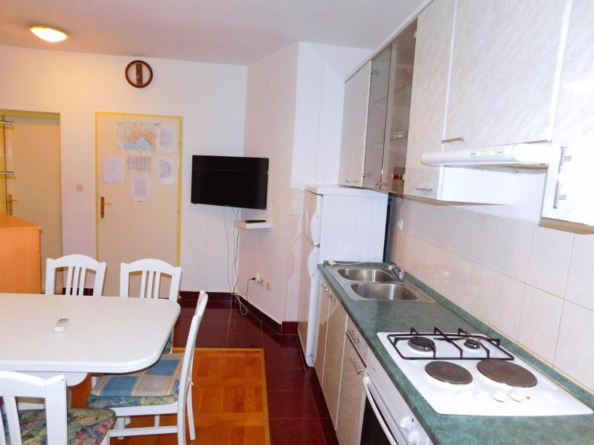 Nikolas Apartment